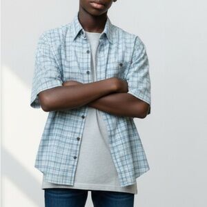 Patagonia Light Blue Plaid Button Down Shirt size s